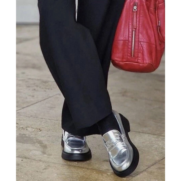Zara Metallic Silver Flat Round Toe Loafers Size 37/US 6.5 - Picture 1 of 7
